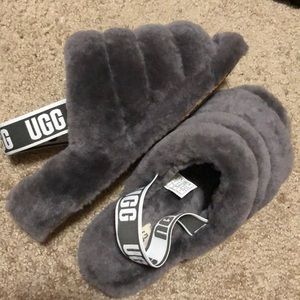 NEW AUTHENTIC UGG FLUFF YEAH 9  charcoal IN BOX